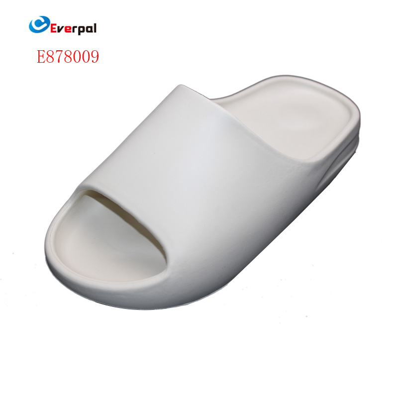 Γιατί οι παντόφλες Unisex Slide γίνονται η ιδανική επιλογή για άνετα καθημερινά υποδήματα